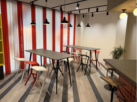 デスクだけが仕事場じゃない