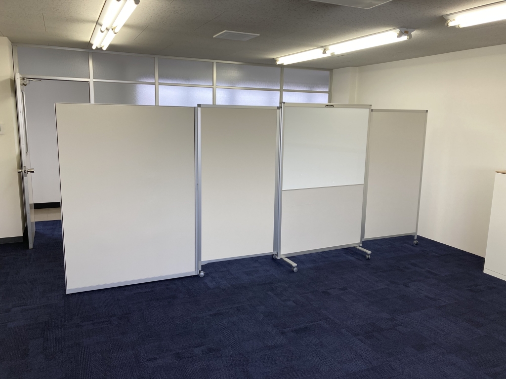 カーペット張替え＋家具提案事例